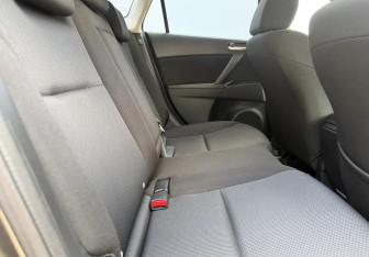 Подержанный автомобиль Mazda 3 Hatchback 2011 года (11 фото)