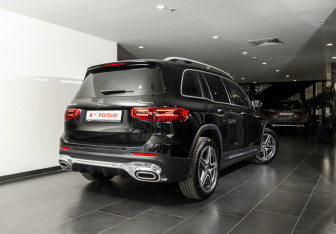 Новый Mercedes-Benz GLB 2025 (4 фото)