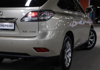 Подержанный автомобиль Lexus RX 2010 года (23 фото)