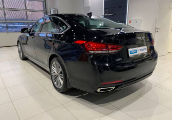 Подержанный автомобиль Genesis G80 2020 года (6 фото)