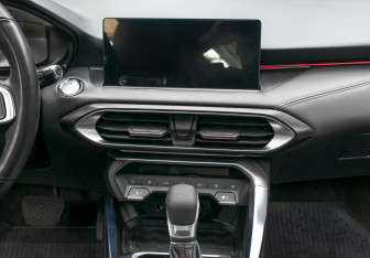 Подержанный автомобиль Kaiyi E5 2023 года (15 фото)