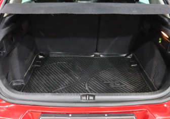 Подержанный автомобиль Citroen C4 Hatchback 2011 года (21 фото)