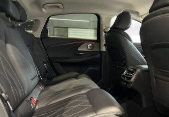 Подержанный автомобиль Chery Arrizo 8 2023 года (11 фото)