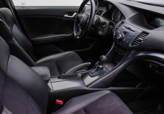 Подержанный автомобиль Honda Accord Sedan 2011 года (9 фото)