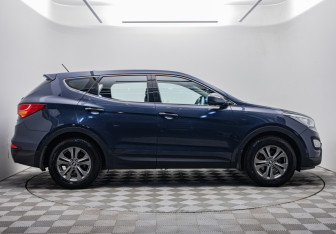 Подержанный автомобиль Hyundai Santa Fe 2013 года (6 фото)