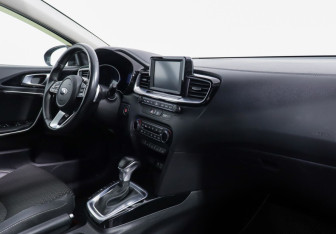 Подержанный автомобиль Kia Ceed Wagon 2019 года (5 фото)