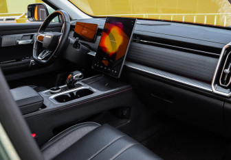 Подержанный автомобиль Jaecoo J7 2023 года (5 фото)