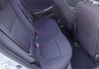 Подержанный автомобиль Hyundai Solaris Sedan 2011 года (10 фото)