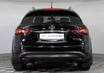 Подержанный автомобиль Infiniti FX 2012 года (6 фото)