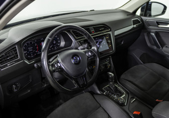 Подержанный автомобиль Volkswagen Tiguan 2017 года (10 фото)