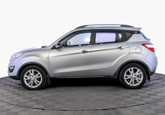 Подержанный автомобиль Changan CS35 2018 года (8 фото)