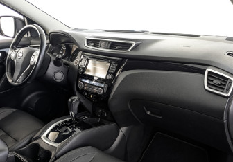 Подержанный автомобиль Nissan Qashqai 2014 года (13 фото)