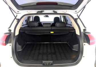 Подержанный автомобиль Geely Atlas 2021 года (9 фото)