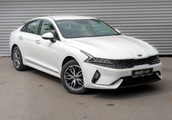 Подержанный автомобиль Kia K5 2021 года (3 фото)