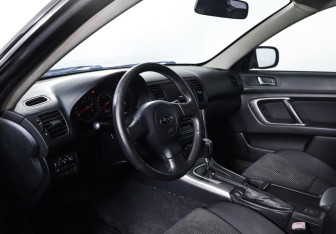 Подержанный автомобиль Subaru Outback Wagon 2005 года (15 фото)
