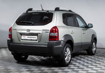 Подержанный автомобиль Hyundai Tucson 2008 года (5 фото)