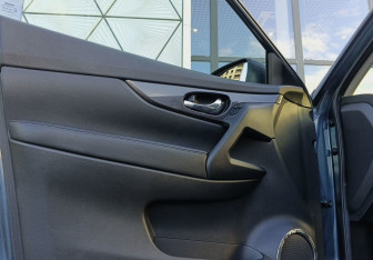 Подержанный автомобиль Nissan X-Trail 2019 года (20 фото)