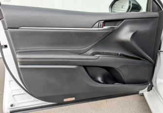 Подержанный автомобиль Toyota Camry Sedan 2021 года (19 фото)