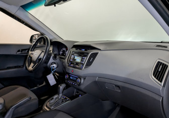 Подержанный автомобиль Hyundai Creta 2019 года (11 фото)