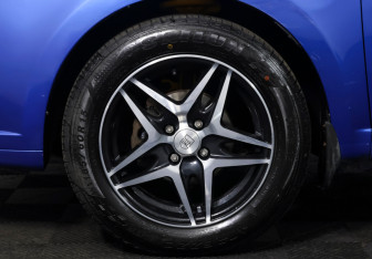 Подержанный автомобиль Chevrolet Aveo Hatchback 2010 года (19 фото)