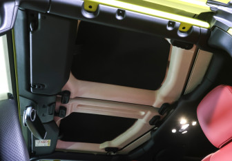 Подержанный автомобиль Jeep Wrangler 2023 года (16 фото)