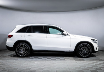 Подержанный автомобиль Mercedes-Benz GLC Coupe 2020 года (4 фото)