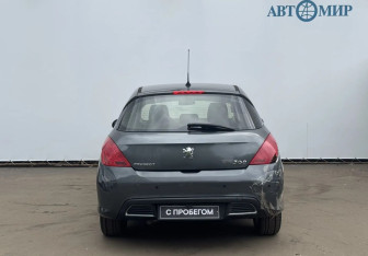 Подержанный автомобиль Peugeot 308 Hatchback 2010 года (6 фото)