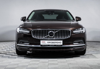 Подержанный автомобиль Volvo S90 2021 года (2 фото)