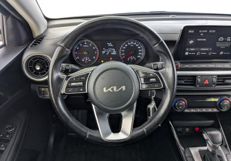 Подержанный автомобиль Kia Cerato Sedan 2021 года (26 фото)