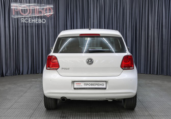 Подержанный автомобиль Volkswagen Polo Hatchback 2012 года (6 фото)