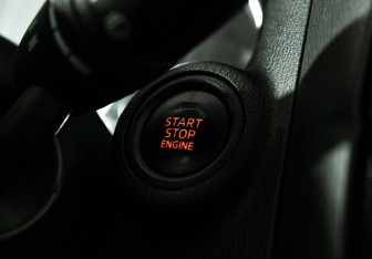 Подержанный автомобиль Mazda CX-5 2014 года (15 фото)