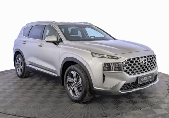 Подержанный автомобиль Hyundai Santa Fe 2021 года (3 фото)