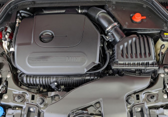 Подержанный автомобиль MINI Hatch 2020 года (9 фото)