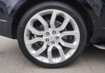 Подержанный автомобиль Land Rover Range Rover Sport 2014 года (17 фото)