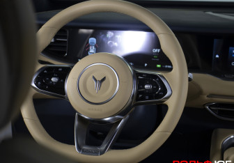 Подержанный автомобиль Voyah Free 2023 года (13 фото)