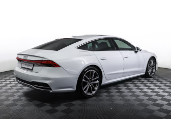 Подержанный автомобиль Audi A7 2020 года (5 фото)