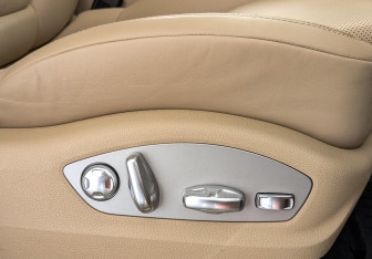 Подержанный автомобиль Porsche Macan 2021 года (27 фото)