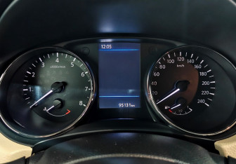 Подержанный автомобиль Nissan X-Trail 2020 года (13 фото)