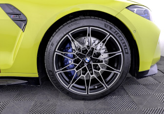 Подержанный автомобиль BMW M4 Coupe 2021 года (18 фото)