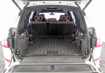 Подержанный автомобиль BMW X7 2019 года (10 фото)