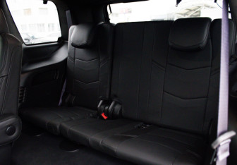 Подержанный автомобиль Cadillac Escalade Suv 2016 года (14 фото)