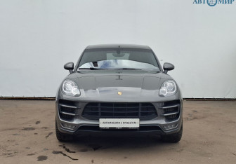 Подержанный автомобиль Porsche Macan 2014 года (2 фото)