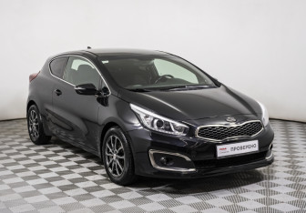 Подержанный автомобиль Kia Ceed Hatchback 2017 года (3 фото)