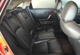 Подержанный автомобиль Infiniti FX 2007 года (10 фото)