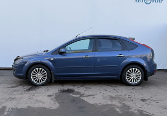 Подержанный автомобиль Ford Focus Hatchback 2008 года (8 фото)