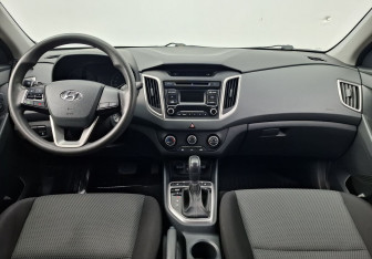 Подержанный автомобиль Hyundai Creta 2019 года (12 фото)