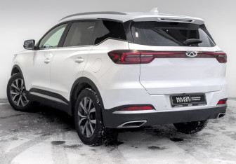 Подержанный автомобиль Chery Tiggo 7 Pro 2021 года (7 фото)