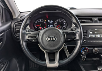 Подержанный автомобиль Kia Rio Hatchback 2021 года (21 фото)