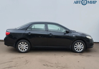 Подержанный автомобиль Toyota Corolla Sedan 2007 года (4 фото)