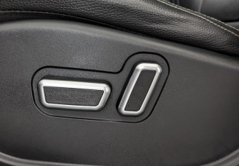 Подержанный автомобиль Geely Emgrand X7 2018 года (21 фото)